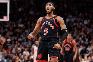 三节破百！奎克利突破到篮下打进压哨抛投