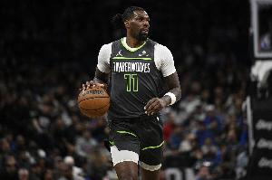 砍下22分！芬奇谈里德：他的表现很不错 投进的球都很流畅