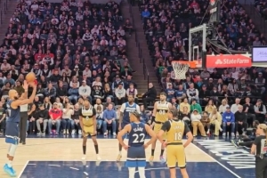 准备了个啥？‍♂️戈贝尔罚球离谱三不沾 主场观众狂嘘