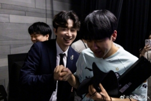 爆料人：BLG赛训和老板就是在争取Daeny了，看看丹尼会选择哪里