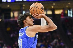 活力满满！克里斯蒂12中7&三分9中5拿到23分 最后时刻两罚稳健