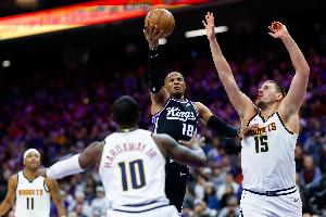 媒体人：这支国王很混乱 但对底薪威少来说他只想证明自己还能打