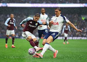 帕利尼亚回击卡拉格：他连C罗都能批评，毕竟是靠议论别人上电视