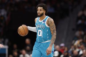 不是犯规！小桥切入暴扣无效&普拉姆利掩护犯规 黄蜂挑战成功