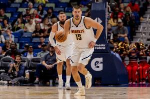 帕森斯：约基奇历史前10 奥尼尔是唯一比他更好更有统治力的中锋