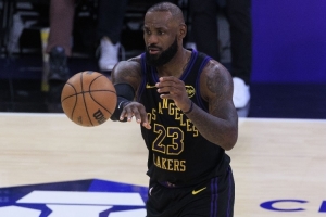 赢球保障！詹姆斯出战的近39场比赛中 湖人29胜10负&胜率74.4%