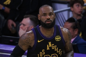 詹姆斯：我说过我的体能状态会随着每场比赛越来越好 今天印证了