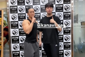 开始健身！粉丝晒在健身房和Kanavi的合照