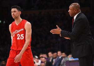 小里弗斯：我在快船能成长不是因为我爸 而是因为身边老将的帮助