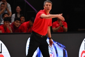 记者：中国男篮下一场到客场 比赛会非常难打 需要拿出一些针对性