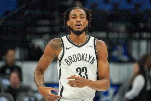 连续吃瘪！赵四上篮被博纳扇飞 随后欲隔扣被犯下&76人挑战成功