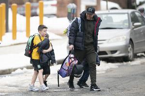 鲁尼：4个儿子连续看4遍儿童节目“笨笨先生”，逼得我去做结扎了