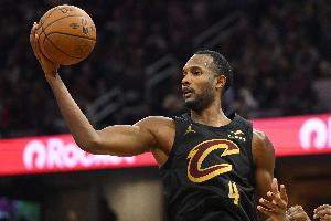 填满数据栏！莫布里17投7中&罚球3中3 得到20分14板7助2断2帽