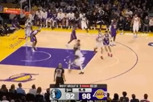 不太明显啊！东契奇防上线被吹阻挡犯规 个人已经四犯在身了