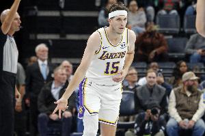 里夫斯连续两场得分30+且真实命中率80%+ 湖人队史第二人比肩天勾