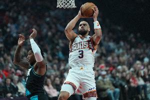 打得可以了！狄龙18中10拿下全队最高27分外加3板2助1断