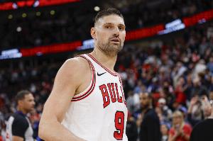 关键时刻连续三不沾&打赫夫打不动！武切维奇14投5中得16分8板6助