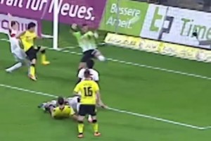 进球大战！经典回顾：11/12赛季多特主场4:4战平斯图加特！