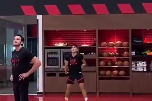 属于是厚积薄发！谢泼德此前训练底角三分9中9！弹无虚发！