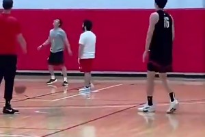 苦练终有成效！杨瀚森此前跟着斯普利特训练：定点三分12中11