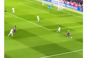 要不改造一下？名场面：在边路过人爆破的竟然是…阿劳霍？