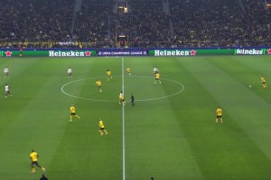 [集锦]欧冠-吉拉西双响福伊特直红 多特4-0十人比利亚雷亚