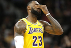 美记：湖人希望詹姆斯在背靠背比赛中轮休，但要看他本人是否想拿奖